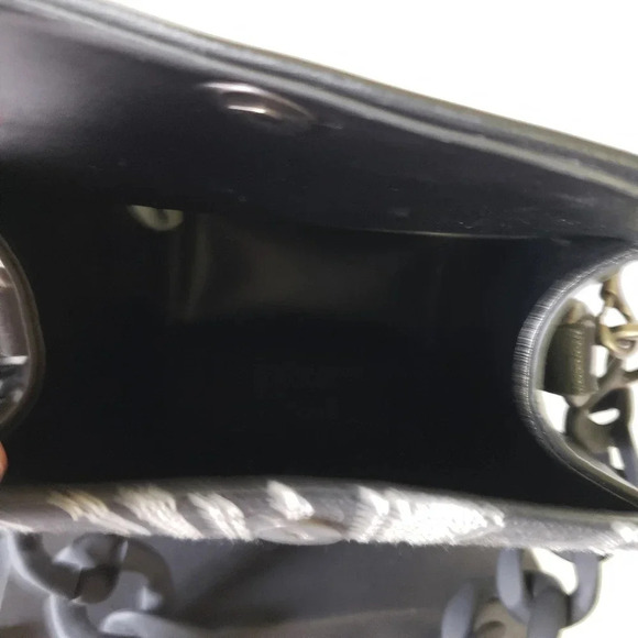 Pixie Mood Womans Black/White Vegan Leather Billie  Crossbody Bag. - Picture 7 of 14